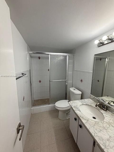 1st image of 5750 Collins Ave #57503K