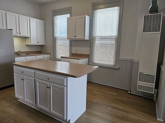 3rd image of 1017 N Francisco Ave