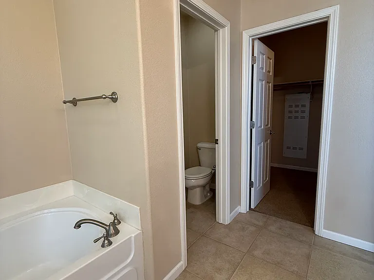 5301 E Commerce Way #11103 — Photo 38
