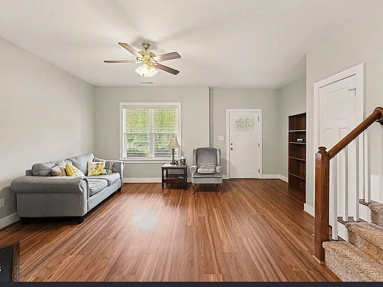 38 Wood Green Dr — Photo 7