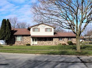 14 Granada Cir, Rochester, NY 14609