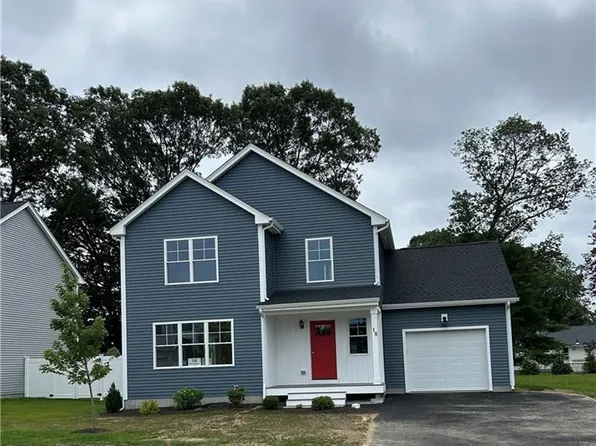 18 Red Maple Ln, Warwick, RI 02886