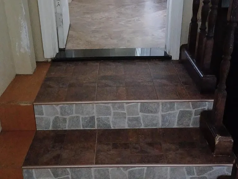 6325 Crestwood Ave — Photo 2