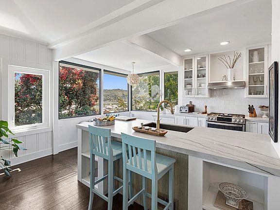 5th image of 32 Alta Vista Way