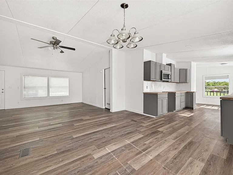6018 Barney Ln — Photo 15
