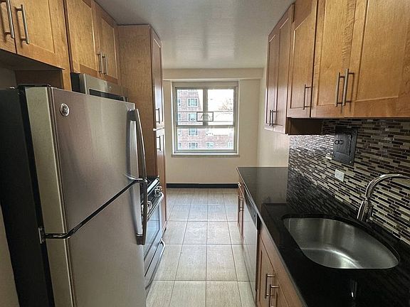 5th image of 189-04 64th Ave #4L