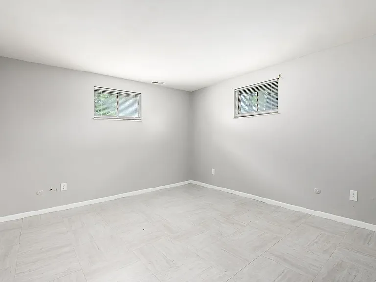 2888 Cleveland Ave — Photo 12