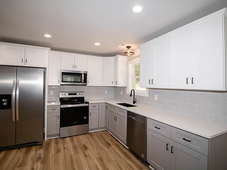 143 Reichard Dr — Photo 3