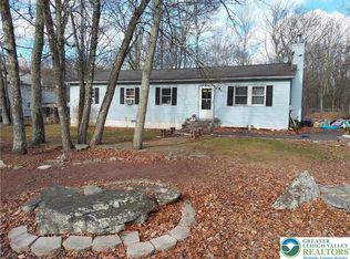 2108 Fox Rd, Bushkill, PA 18324