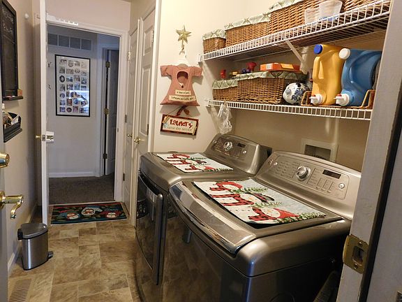 laundry/ mudroom