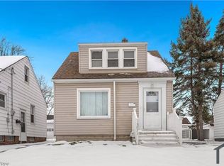 18851 Raymond St, Maple Heights, OH 44137