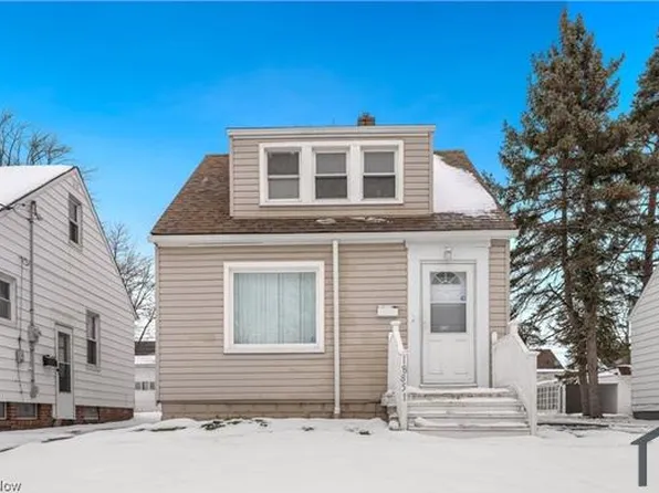 18851 Raymond St, Maple Heights, OH 44137