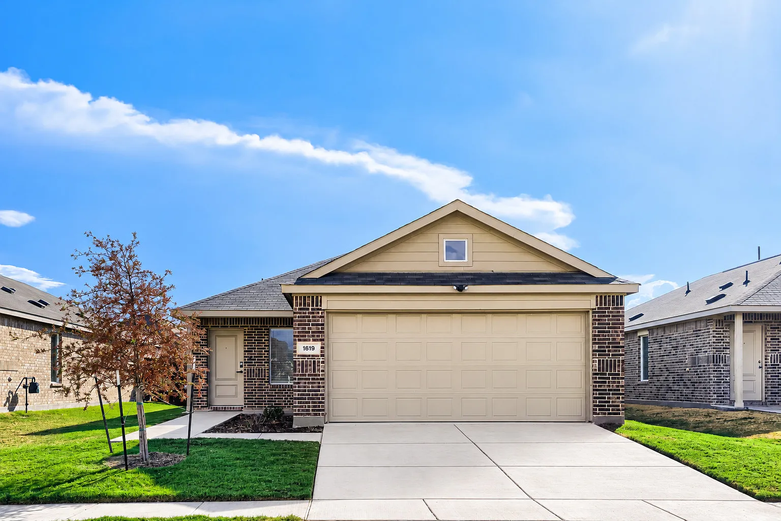 3 bed, 1410 sqft, $2,200 — Photo 1