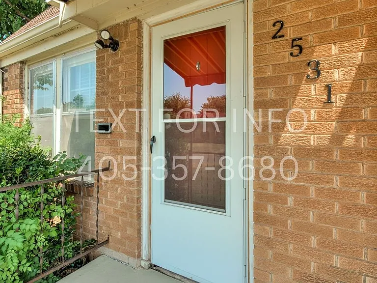 2531 W Park Pl #2531 — Photo 2