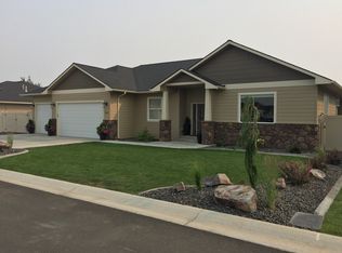 7800 Lyons Ln, Yakima, WA 98903