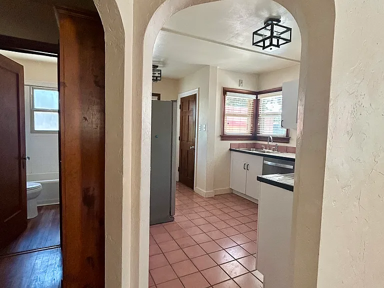 Cool curved entry