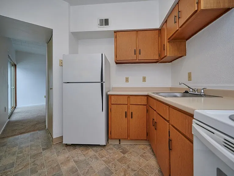 Summit Apartments - Latrobe, PA — Photo 29