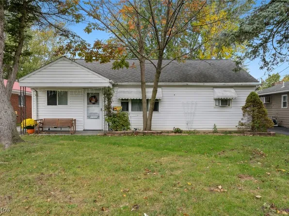 382 Gayle Dr, Sheffield Lake, OH 44054
