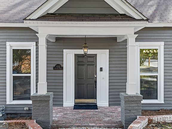 2nd image of 1232 Hickman Rd