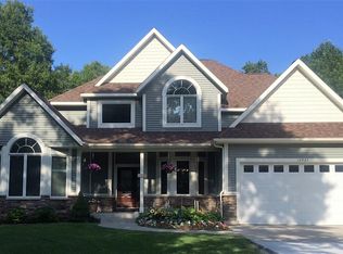 15927 Treeline Dr, Grand Haven, MI 49417