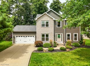 345 Ellington Ct, Medina, OH 44256