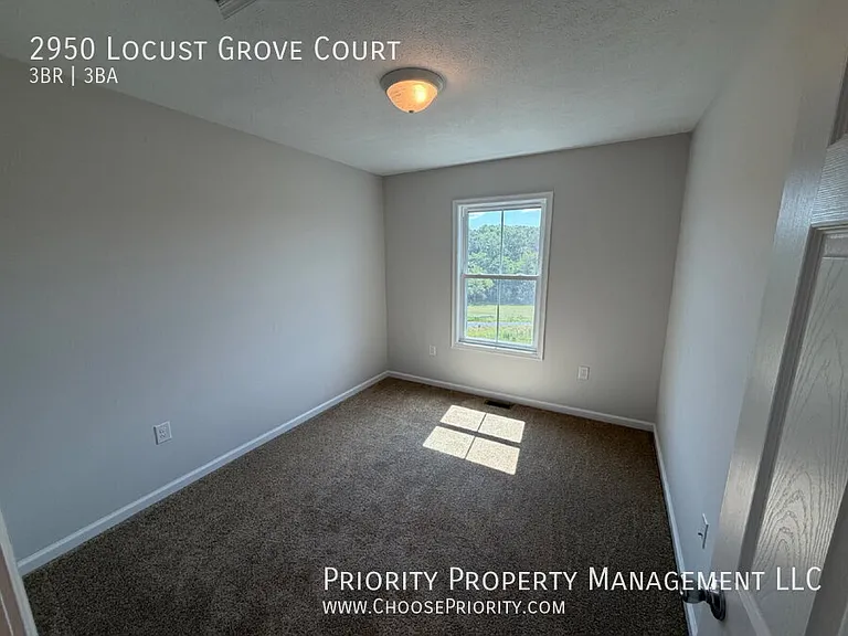 2950 Locust Grove Ct — Photo 15