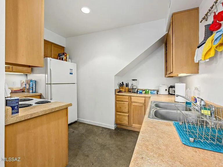 527 N Jacobus Ave — Photo 8