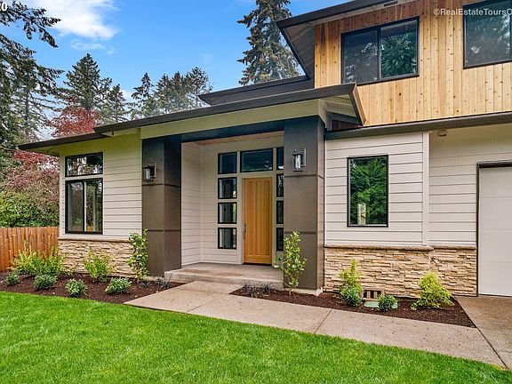 2nd image of 4287 SE Manewal Ln