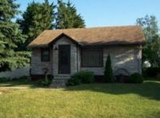 44 Pearl St NW, Sparta, MI 49345