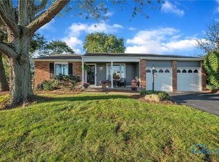 2054 Bromford Rd, Maumee, OH 43537