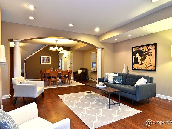 Living Room/Dining Room