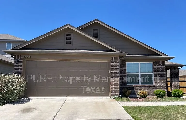12040 Riparian Rd — Photo 1