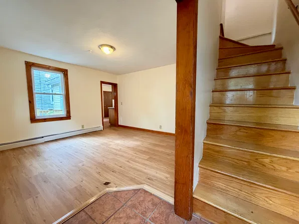 16 Lopez St, Cambridge, MA 02139