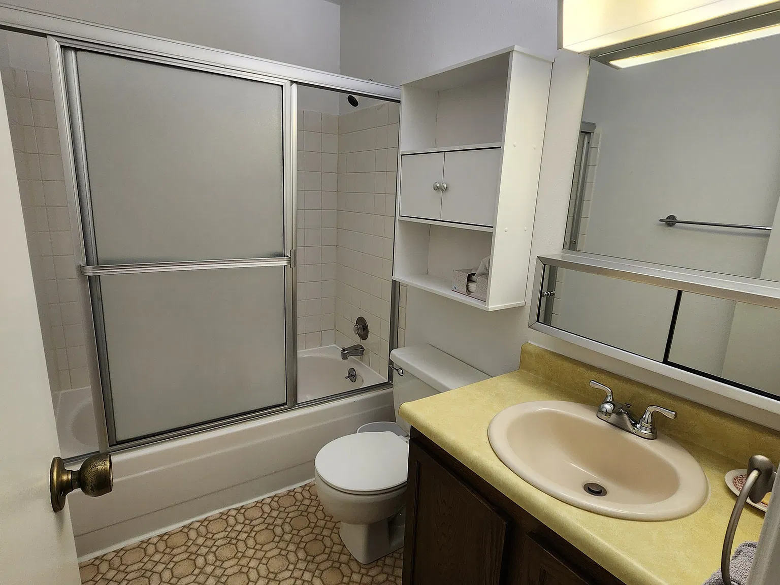 1 bed, 600 sqft, $1,350 — Photo 3