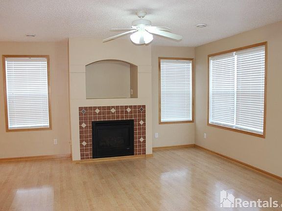 3rd image of 11379 Chisholm Cir NE Unit F