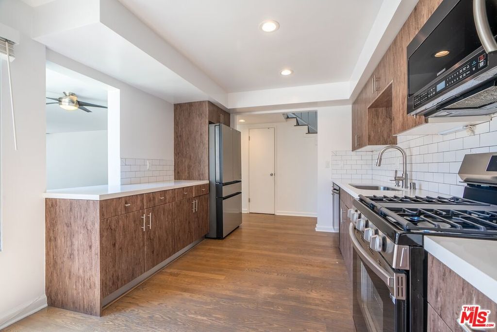 7301 Vista Del Mar Ave Unit B105, Playa Del Rey, CA - More