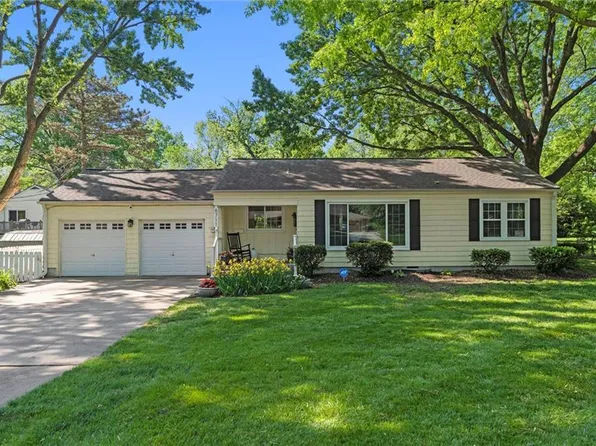 6711 W 79th St, Overland Park, KS 66204
