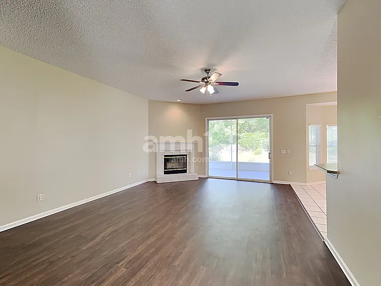 1621 Merroway Ln — Photo 7