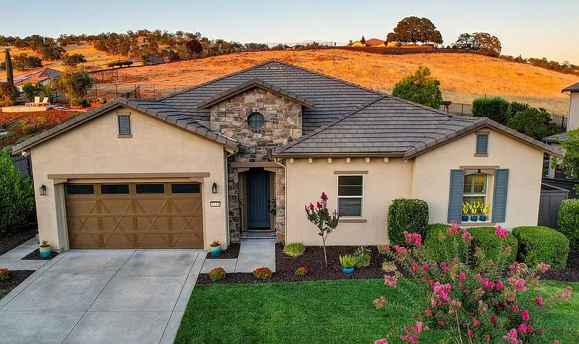 5233 Brentford Way photo 1
