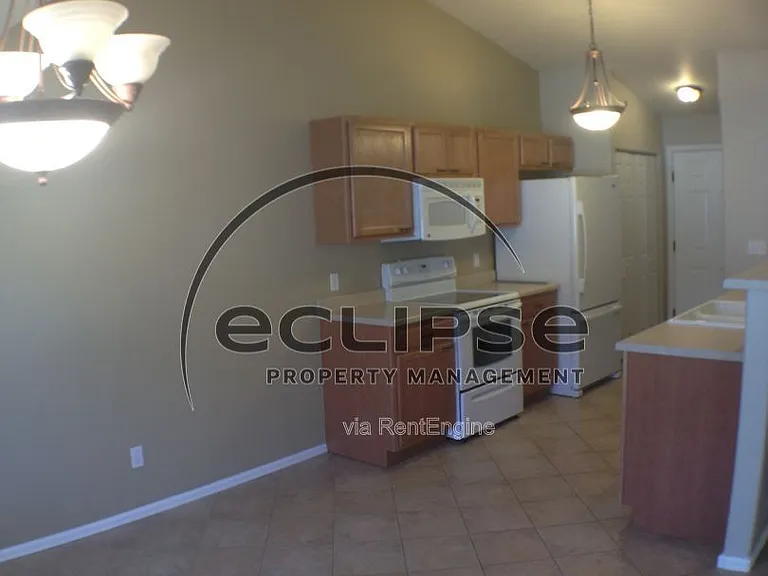 625 S Maple St #3 — Photo 2