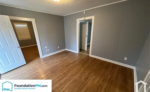 2843 Woodlawn Ter — Photo 11