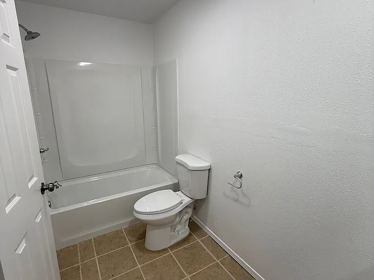 1043 Monet Dr — Photo 6