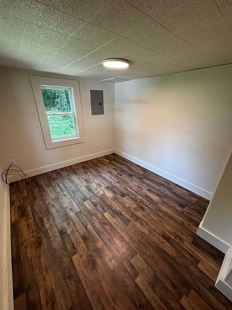 1 Bedroom 1 Bathroom House For Rent — Photo 3
