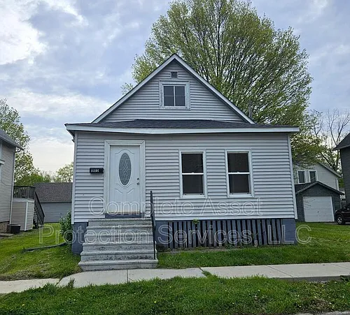 1105 Woodward St Photo 1