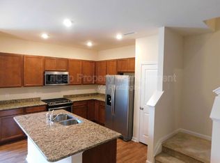 312 White Oak Ridge Dr, Garner, NC 27529