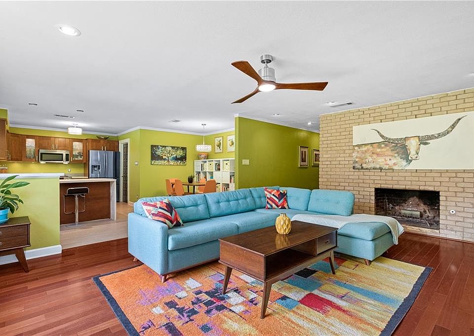 1st image of 10107 Woodland Village Dr