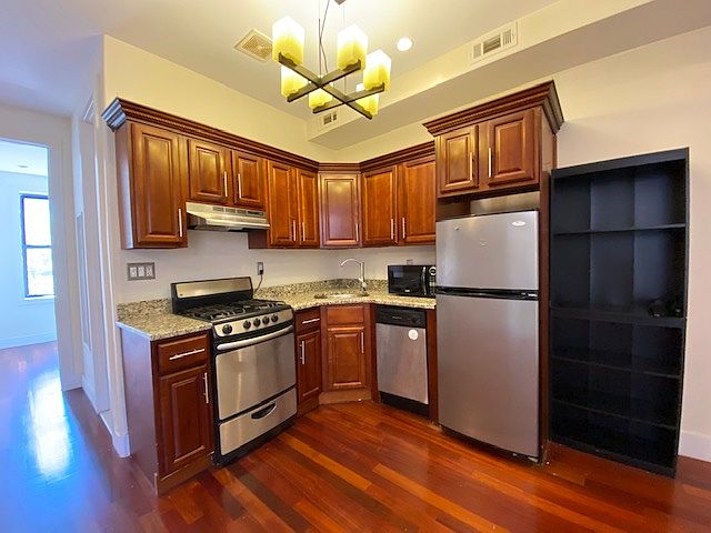 1st image of 1061 Bergen St #2F