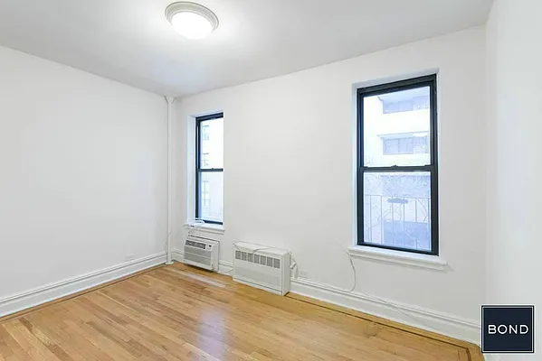 Rented by Bond New York | media 26