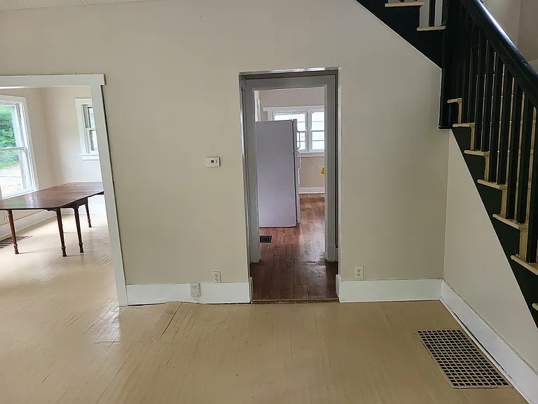 460 Vine St — Photo 15