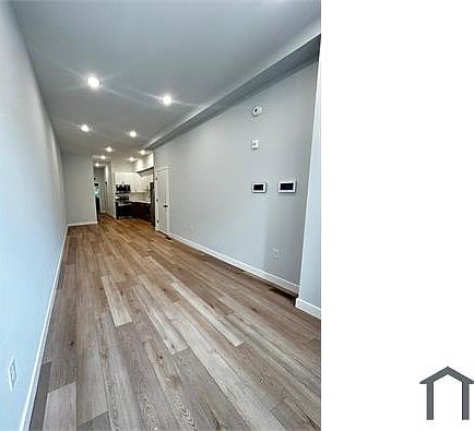 3rd image of 5149 Westminster Ave #1
